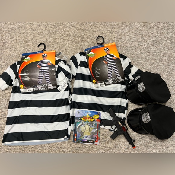 Prisoner/Cop accessories lot - Picture 1 of 2